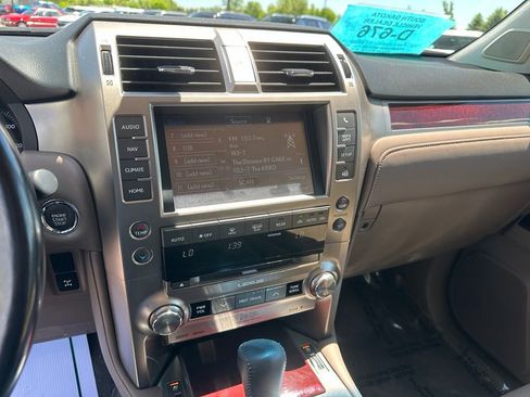 Used 2017 Lexus GX 460 Luxury AWD/4WD image 16