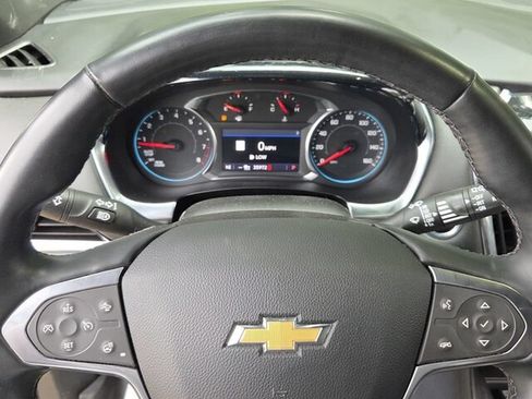 Used 2023 Chevrolet Traverse LT w/ LT Premium Package FWD image 23