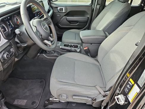 Used 2024 Jeep Wrangler Sport S image 17
