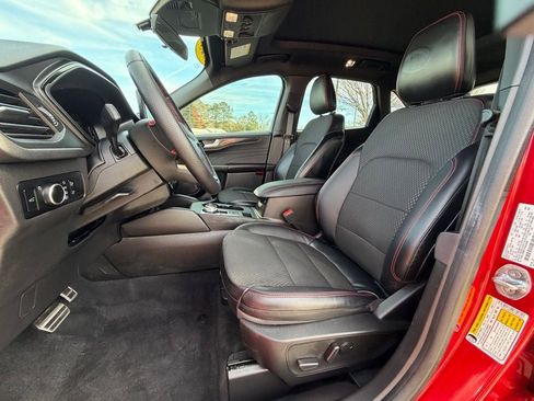 Certified 2023 Ford Escape ST-Line w/ Tech Pack #1 image 37