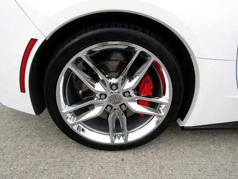 Used 2019 Chevrolet Corvette Stingray Coupe w/ 2LT Preferred Equipment Group image 22