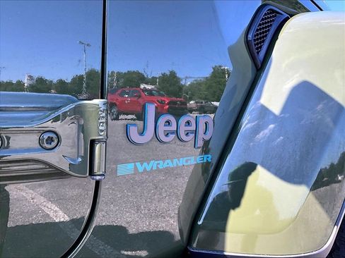 Used 2024 Jeep Wrangler High Altitude AWD/4WD image 29