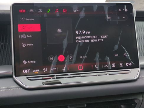 New 2026 Volkswagen Tiguan SE image 14