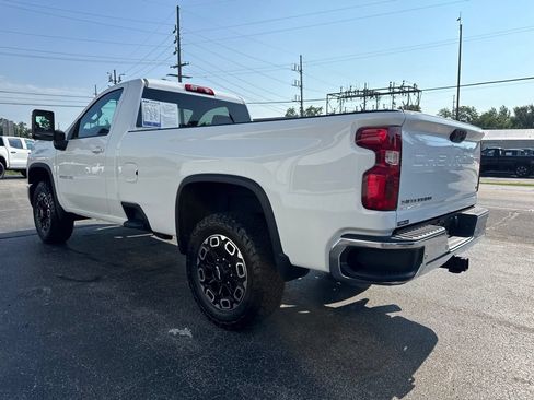 Used 2024 Chevrolet Silverado 2500 LT w/ Convenience Package AWD/4WD image 5
