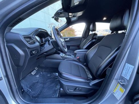 Used 2024 Ford Escape ST-Line image 8
