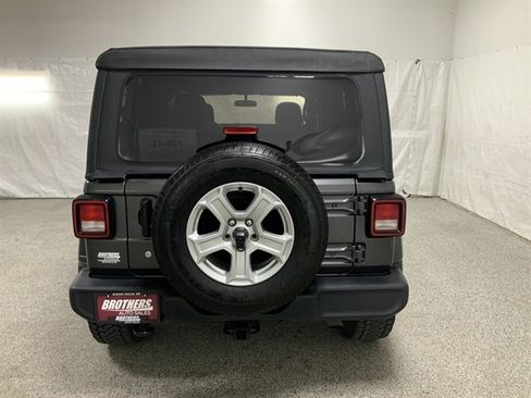 Used 2018 Jeep Wrangler Unlimited Sport S image 8