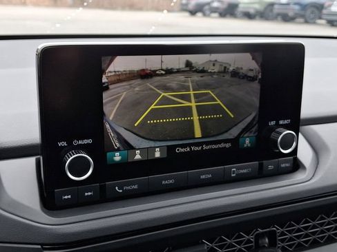 Certified 2025 Honda Accord SE image 18