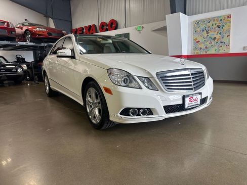 Used 2010 Mercedes-Benz E 350 4MATIC Sedan image 21
