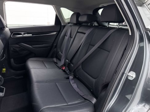 Certified 2024 Kia Seltos EX FWD image 30
