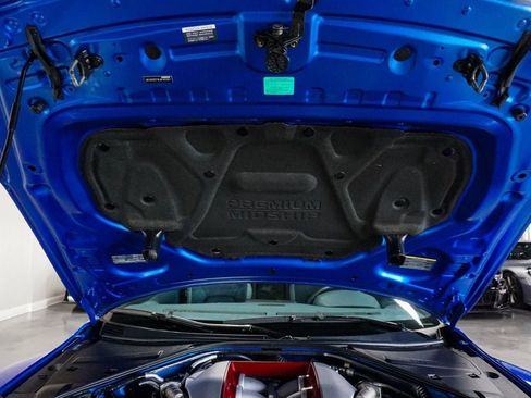 Used 2020 Nissan GT-R Premium image 96