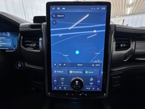 Used 2022 Ford Expedition Platinum image 23