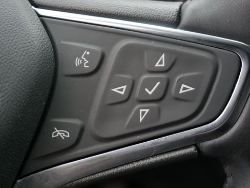 Used 2021 Chevrolet Equinox Premier image 28