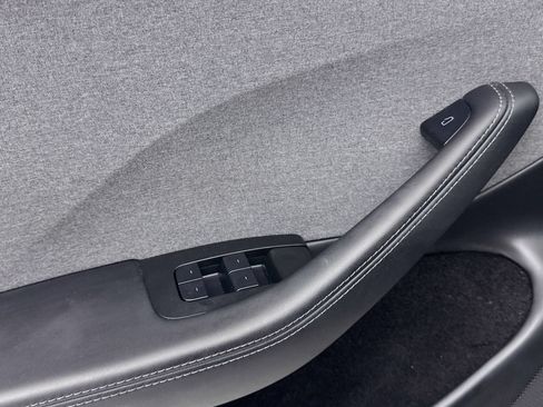 Used 2024 Tesla Model 3 Standard Range RWD image 29