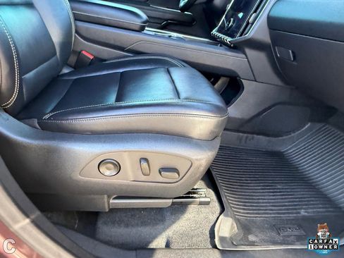 Certified 2024 GMC Acadia Elevation w/ Luxury Package image 11