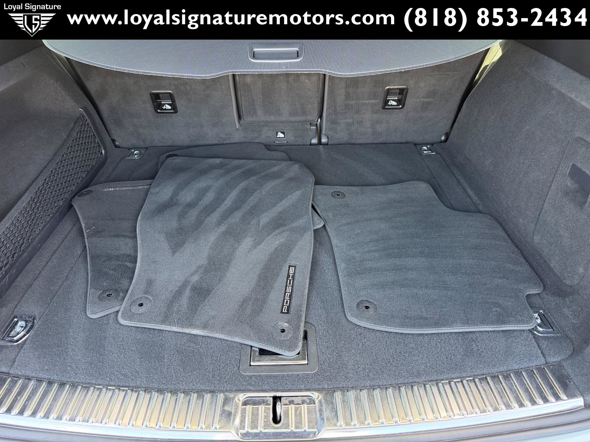 Used 2014 Porsche Cayenne Platinum Edition AWD/4WD image 11