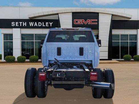 New 2026 GMC Sierra 3500 SLE w/ SLE Convenience Package AWD/4WD image 6