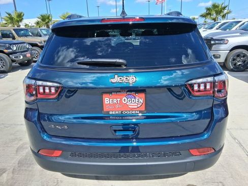 New 2026 Jeep Compass Latitude image 6