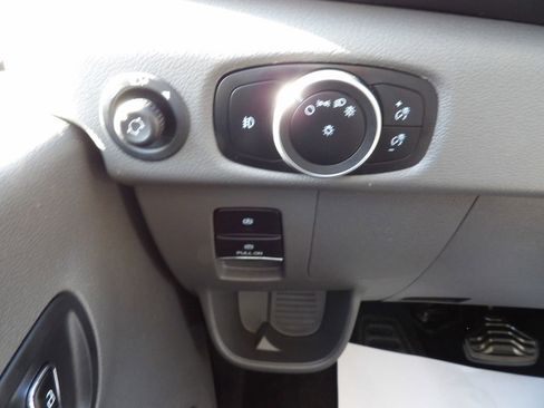 Used 2023 Ford Transit 350 XLT image 19