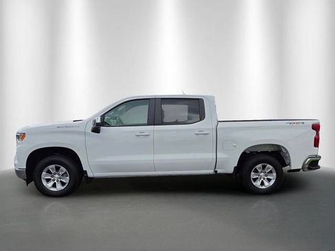 Used 2025 Chevrolet Silverado 1500 LT AWD/4WD image 2