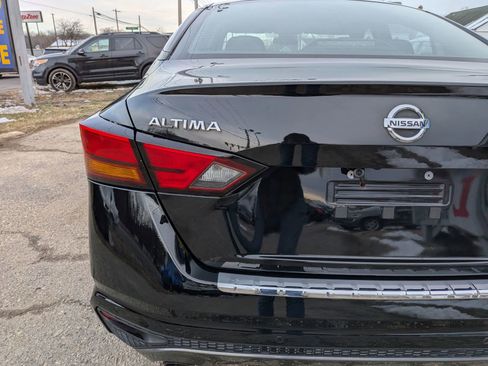 Used 2022 Nissan Altima 2.0 SR image 13