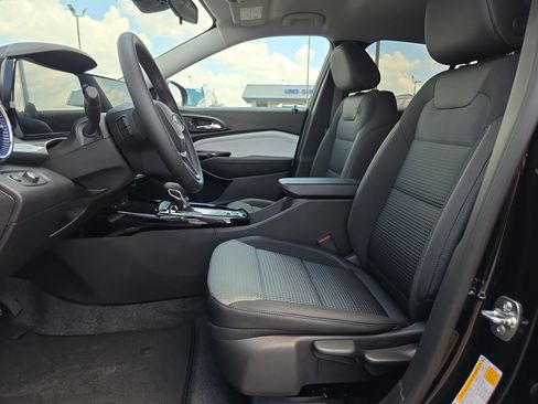 New 2026 Chevrolet Trax LT w/ Driver Confidence Package FWD image 10