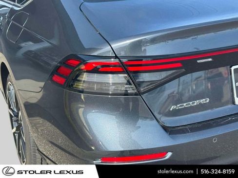 Used 2025 Honda Accord Touring image 11