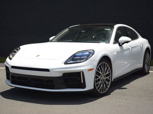 Certified 2024 Porsche Panamera 4 AWD/4WD image 1