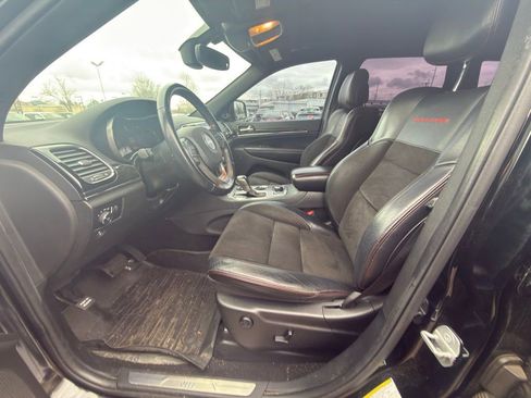 Used 2020 Jeep Grand Cherokee Trailhawk image 2