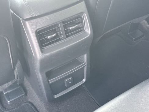 Used 2020 Ford Edge SEL AWD/4WD image 13