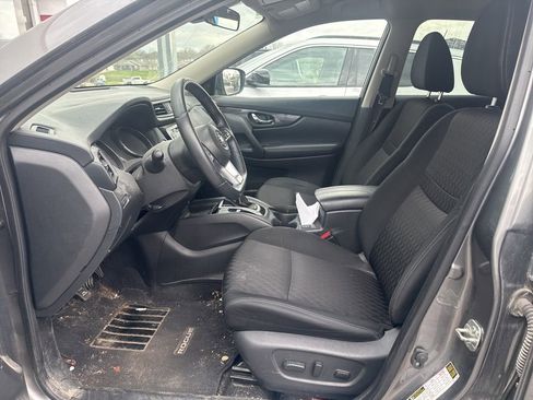 Used 2020 Nissan Rogue SV image 8