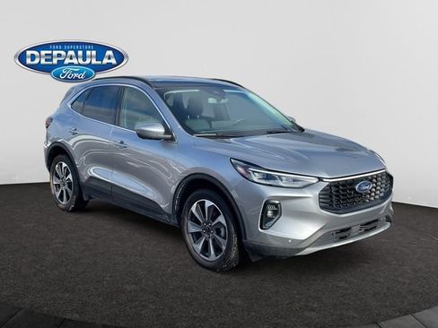 Used 2023 Ford Escape Platinum image 7