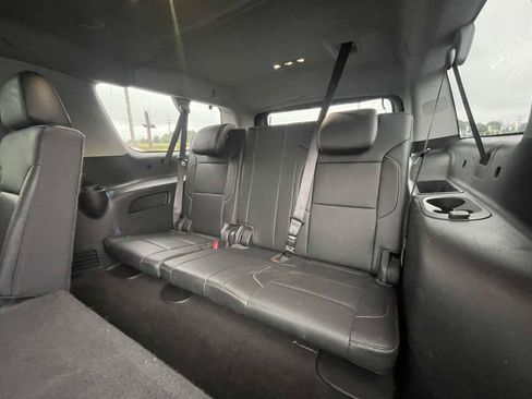 Used 2017 Chevrolet Suburban LT AWD/4WD image 13