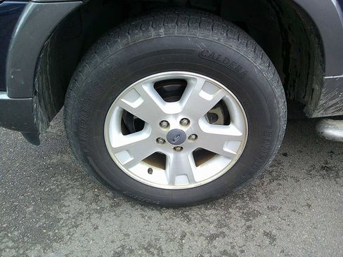 Used 2003 Ford Explorer XLT AWD/4WD image 10