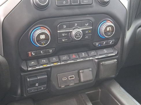 Used 2019 Chevrolet Silverado 1500 LTZ w/ LTZ Premium Package image 16