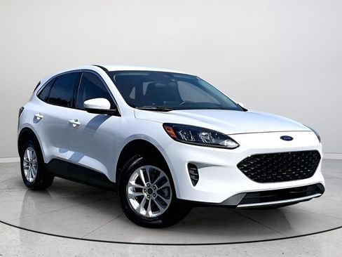 Used 2020 Ford Escape SE FWD image 1