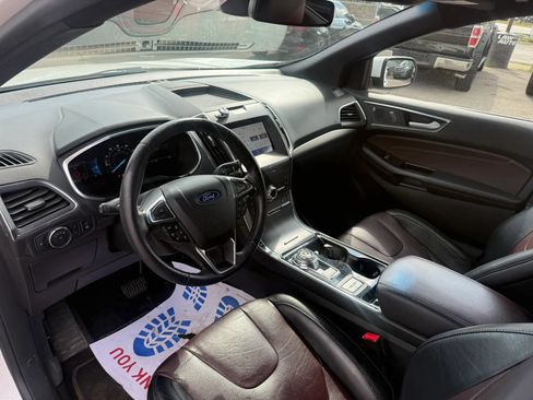 Used 2020 Ford Edge Titanium w/ Equipment Group 301A AWD/4WD image 17