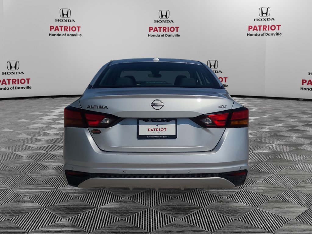Used 2024 Nissan Altima 2.5 SV FWD image 4