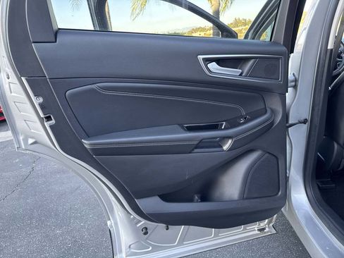 Used 2019 Ford Edge Titanium w/ Cargo Accessory Package image 29