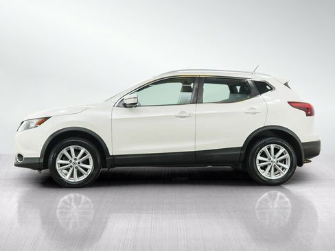 Used 2017 Nissan Rogue Sport SV w/ SV All-Weather Package AWD/4WD image 2
