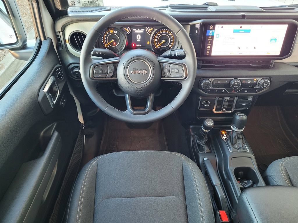 Used 2026 Jeep Wrangler Unlimited Sport AWD/4WD image 7