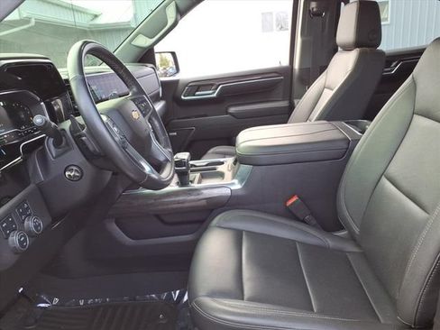 Used 2023 Chevrolet Silverado 1500 LTZ AWD/4WD image 15