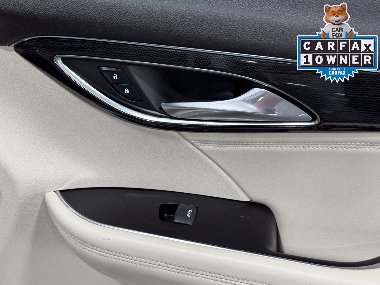 Used 2023 Buick Envision Preferred AWD/4WD image 52