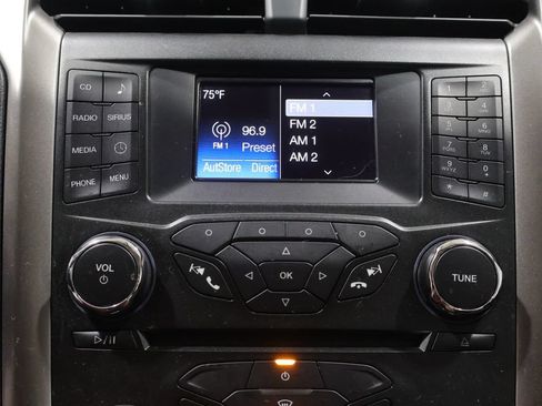Used 2017 Ford Fusion SE FWD image 27