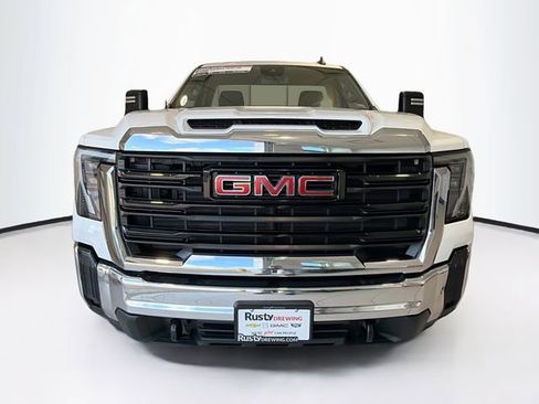 Used 2024 GMC Sierra 2500 Pro image 2