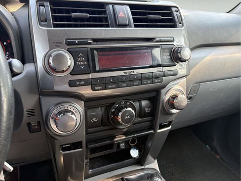 Used 2012 Toyota 4Runner SR5 AWD/4WD image 11
