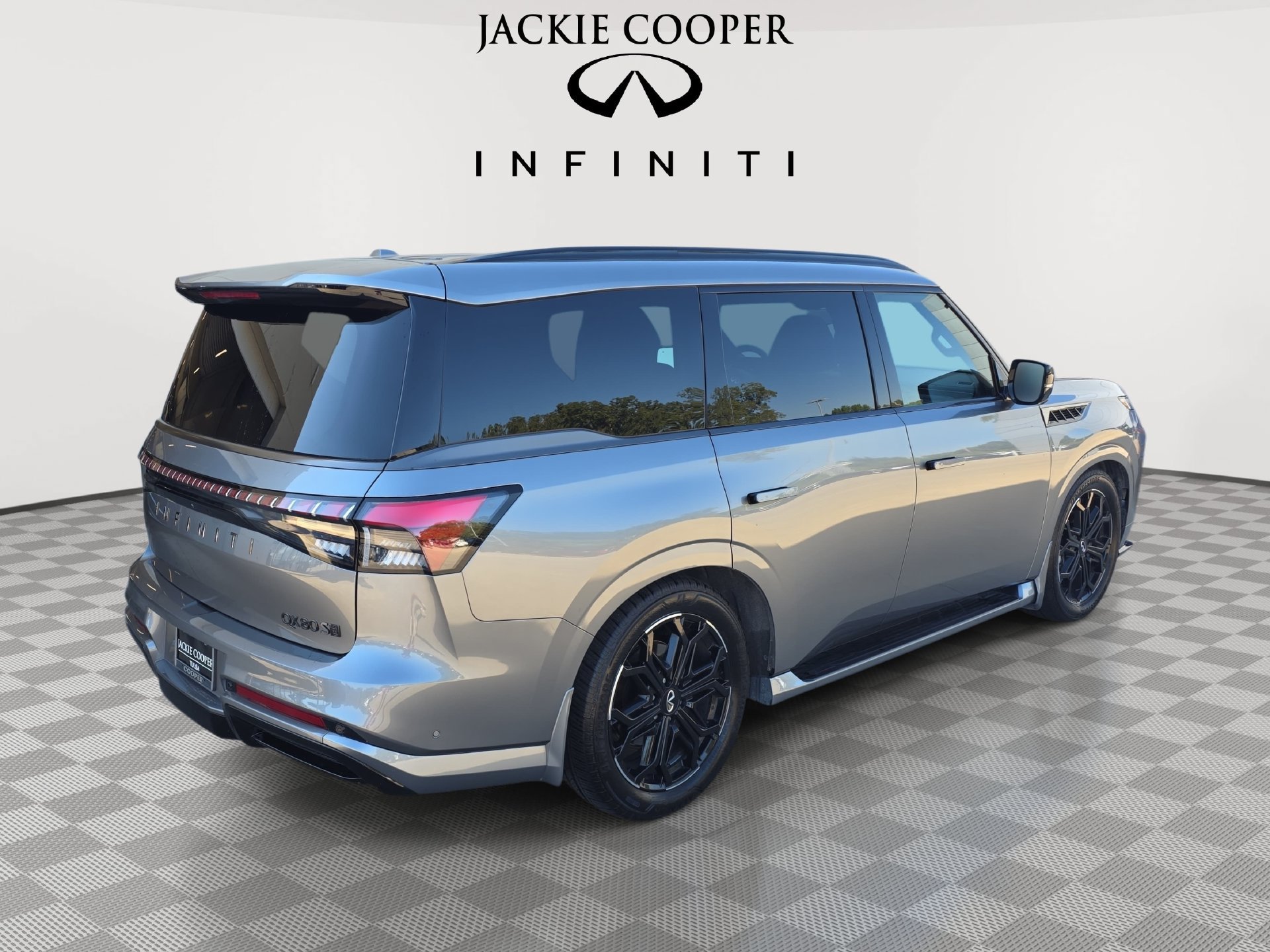 Certified 2026 INFINITI QX80 4WD image 5