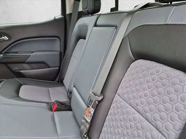 Used 2017 Chevrolet Colorado Z71 AWD/4WD image 11