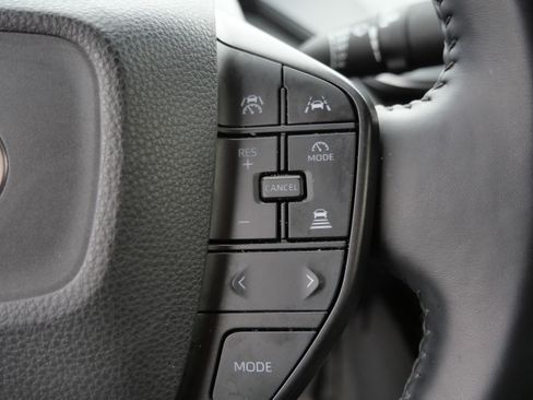 Used 2024 Toyota Prius LE image 28