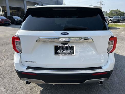 Used 2022 Ford Explorer Limited w/ Equipment Group 301A RWD image 6