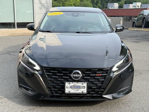 Used 2023 Nissan Altima 2.5 SR AWD/4WD image 2